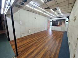 Sim Lim Square (D7), Shop House #517370021